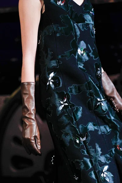 Look 74